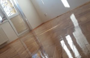 Renovace parket kdy se vyplatí oprava a kdy je lepší pokládka nové?