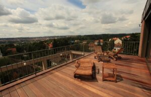 Vše, co potřebujete vědět o dřevěných terasách