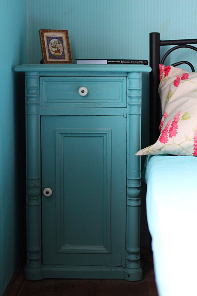 nightstand-1521958_1280